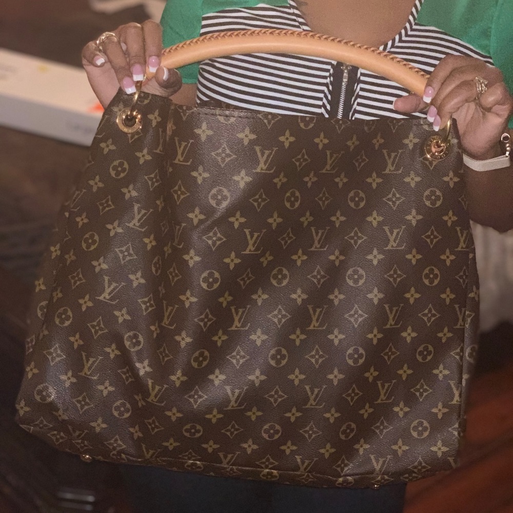 🚨 Louis Vuitton Artsy GM 🚨 - Picture 2 of 14